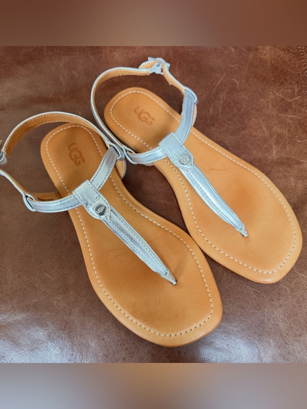 UGG Madeena Leather Sandals In Metallic Silver Color Size 6.5